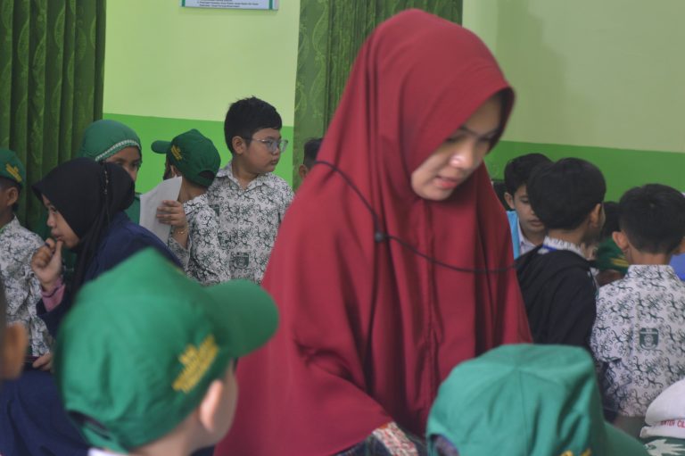 Kegiatan Posyandu Kelas I, II dan III SD Muhammadiyah 1 Tenggarong